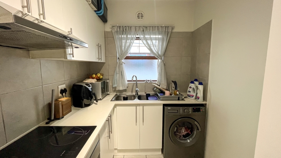 2 Bedroom Property for Sale in Wynberg Western Cape